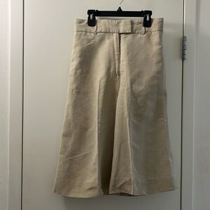 Linen-silk blend bermuda shorts. Size US4/EU36. Excellent condition.